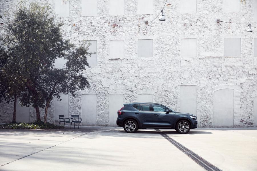  Volvo XC40 T5 Inscription 2018 года  (WW) (фото 9 из 21)